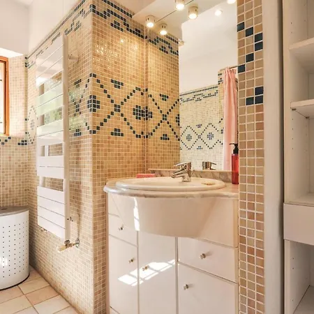 Beautiful In St, Paul En Foret Holiday home